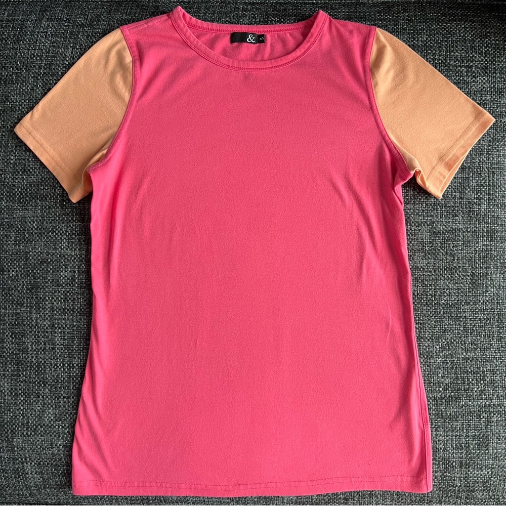 Ampersand Ave. Color Block T-Shirt Size Small